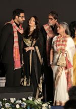 Amitabh Bachchan, Jaya Bachchan, Aishwarya Rai Bachchan Abhishek Bachchan at kolkatta international film festival on 10th Nov 2014